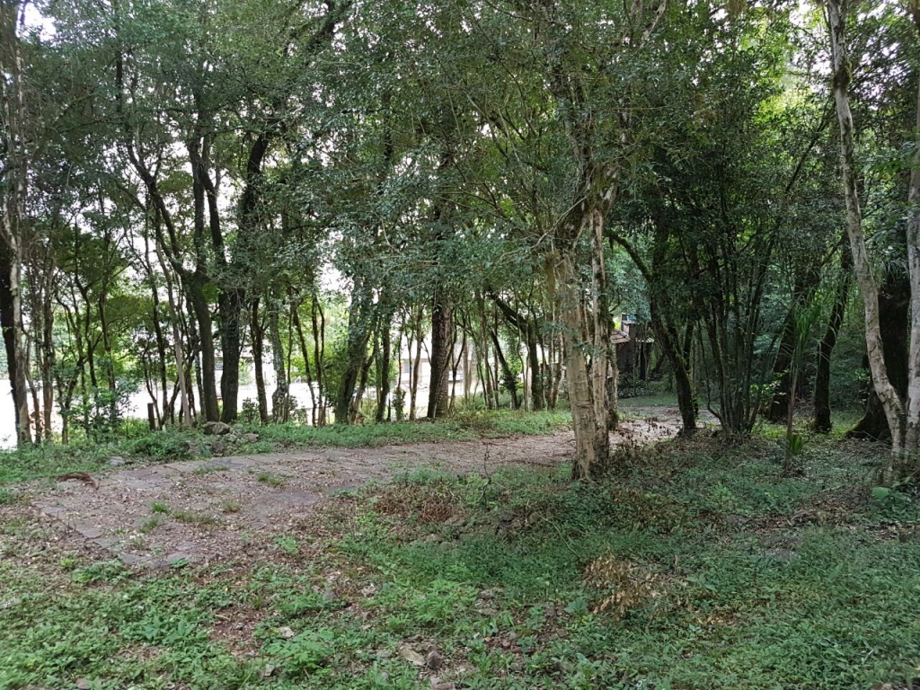 Sítio com quiosque
