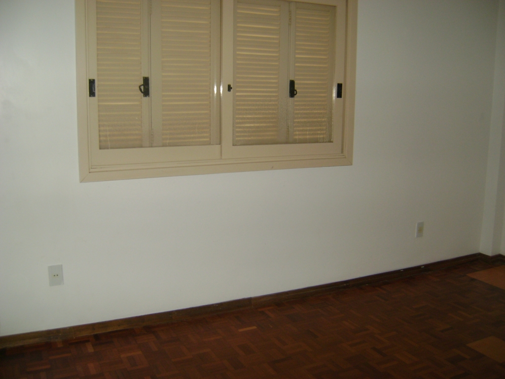 APARTAMENTO COM 2 DORMITÓRIOS