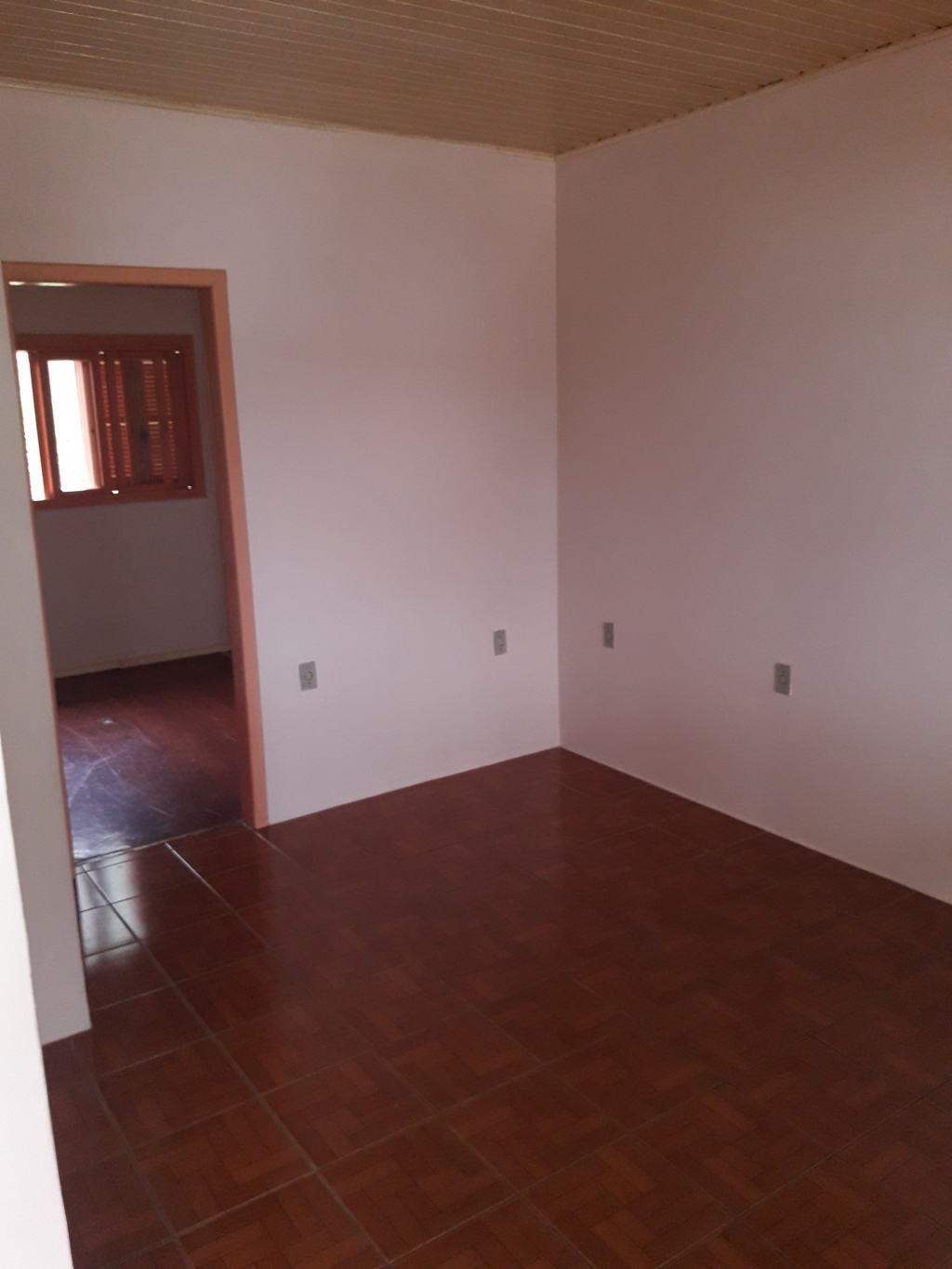 CASA COM 2 DORMITÓRIOS