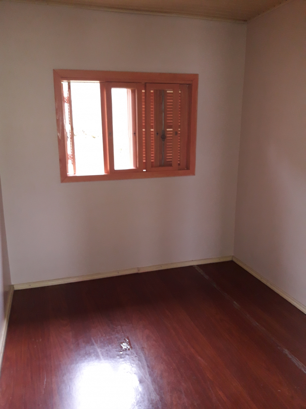 CASA COM 2 DORMITÓRIOS