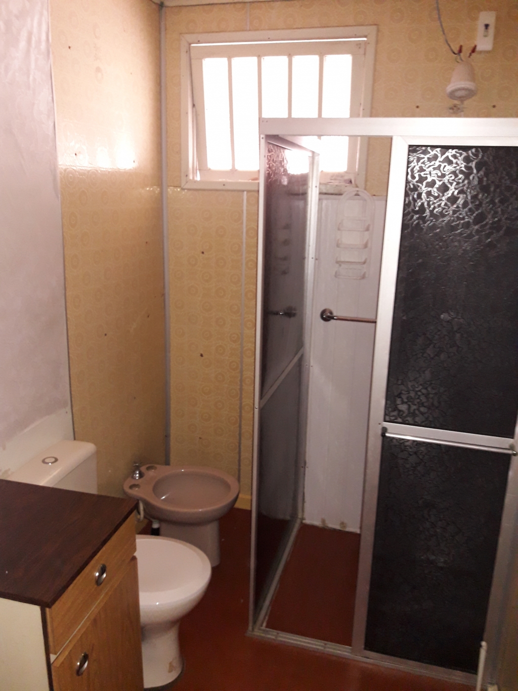 CASA COM 2 DORMITÓRIOS (TERRENO)