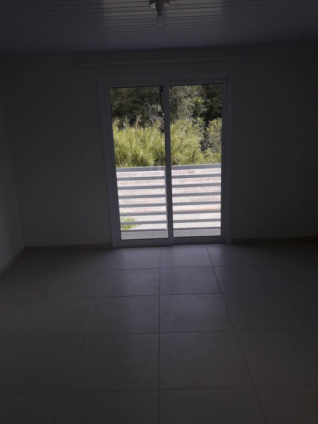 APARTAMENTO COM 1 DORMITÓRIO