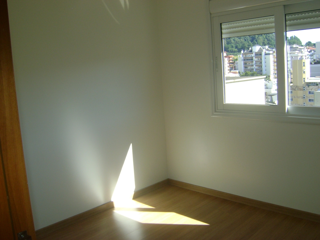 APARTAMENTO COM 3 DORMITÓRIOS