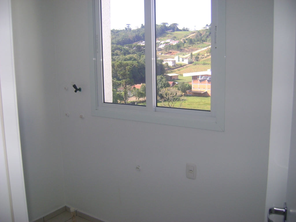 APARTAMENTO COM 2 DORMITÓRIOS