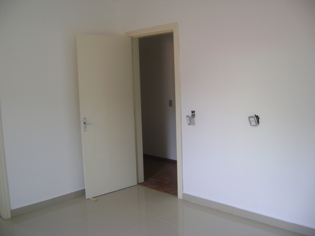 APARTAMENTO COM 4 DORMITÓRIOS