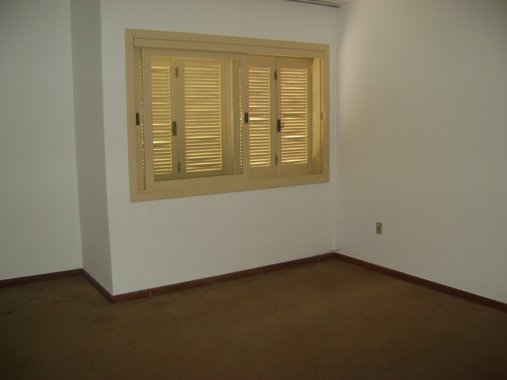 APARTAMENTO COM 4 DORMITÓRIOS