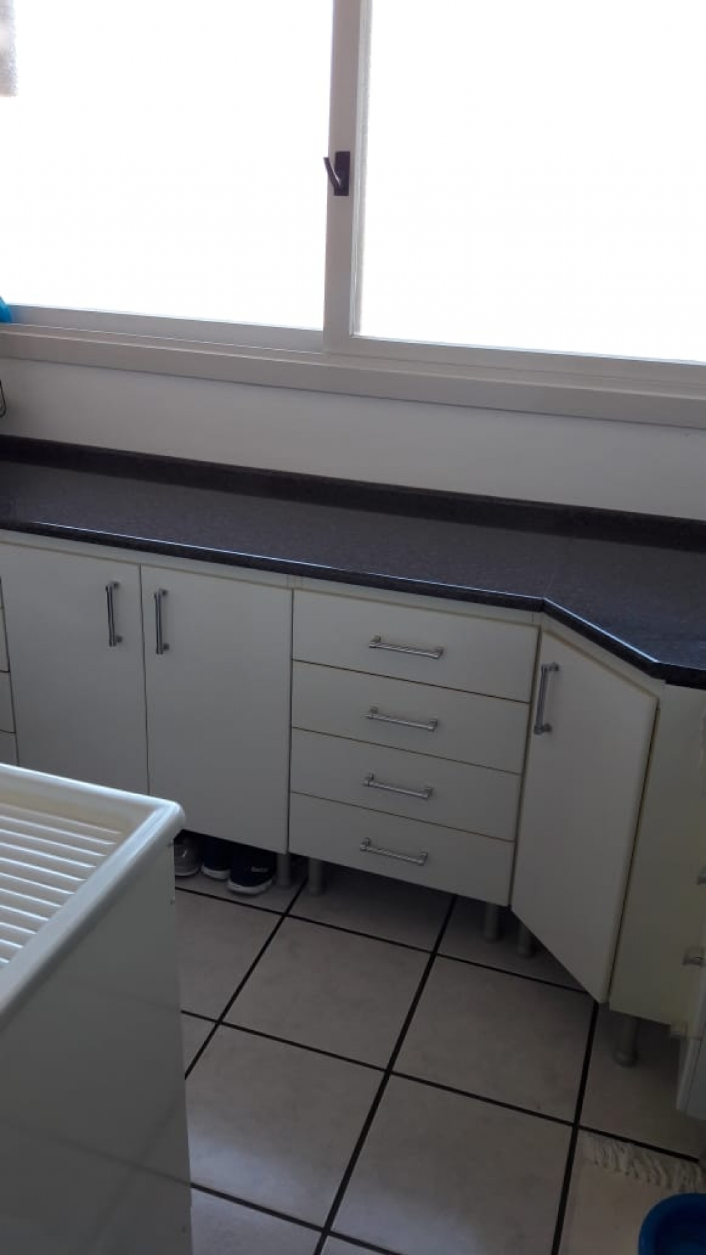 APARTAMENTO COM 3 DORMITÓRIOS
