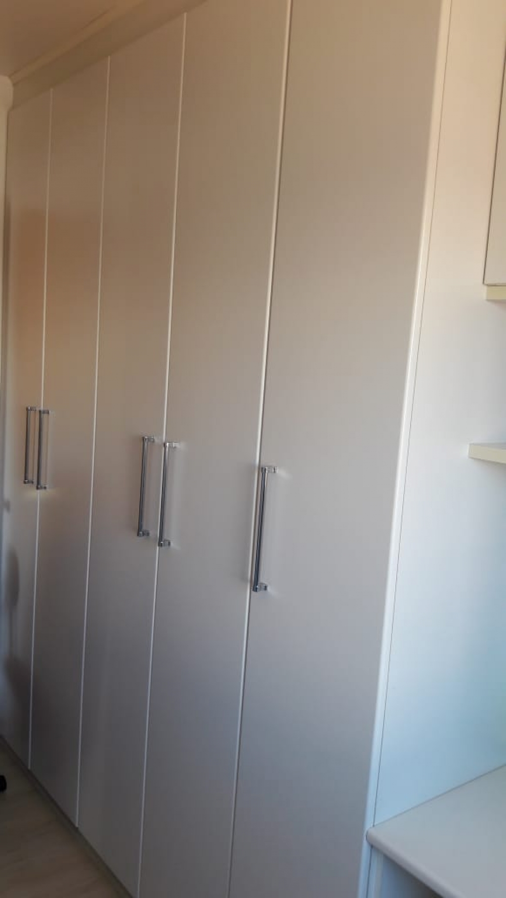 APARTAMENTO COM 3 DORMITÓRIOS