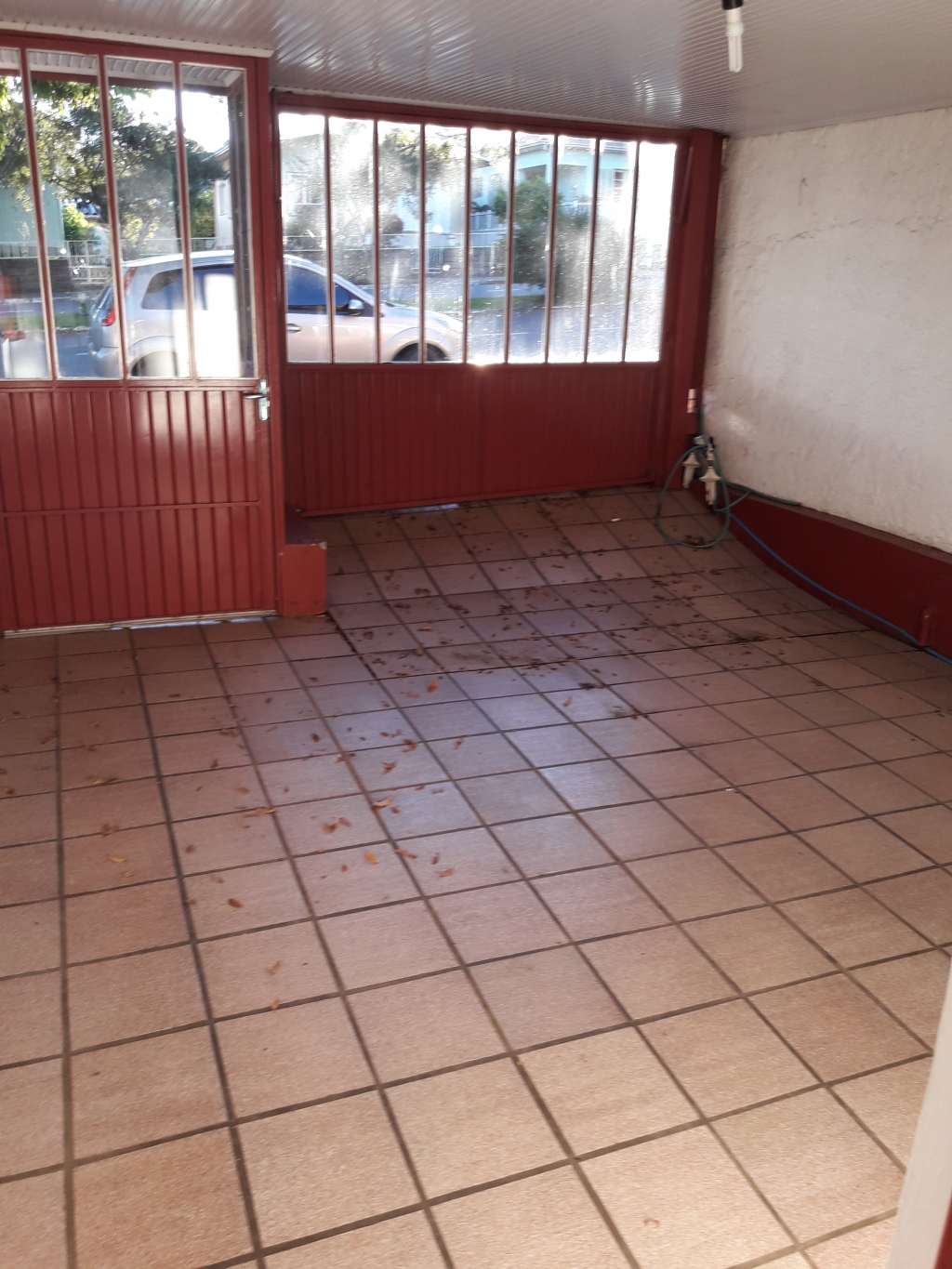 CASA COM 3 DORMITÓRIOS