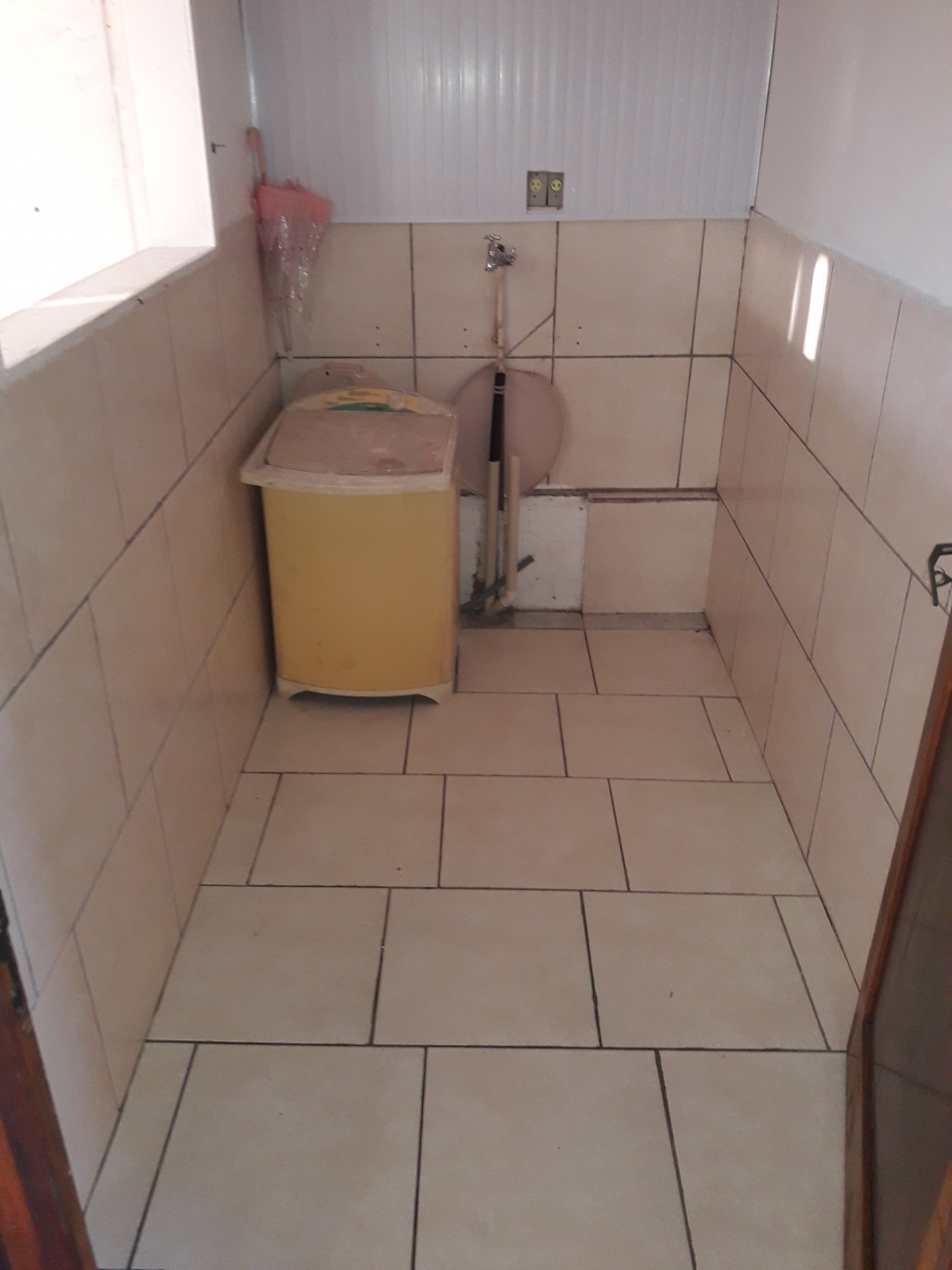 CASA COM 3 DORMITÓRIOS