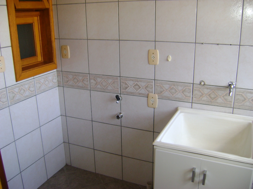 APARTAMENTO COM 3 DORMITÓRIOS