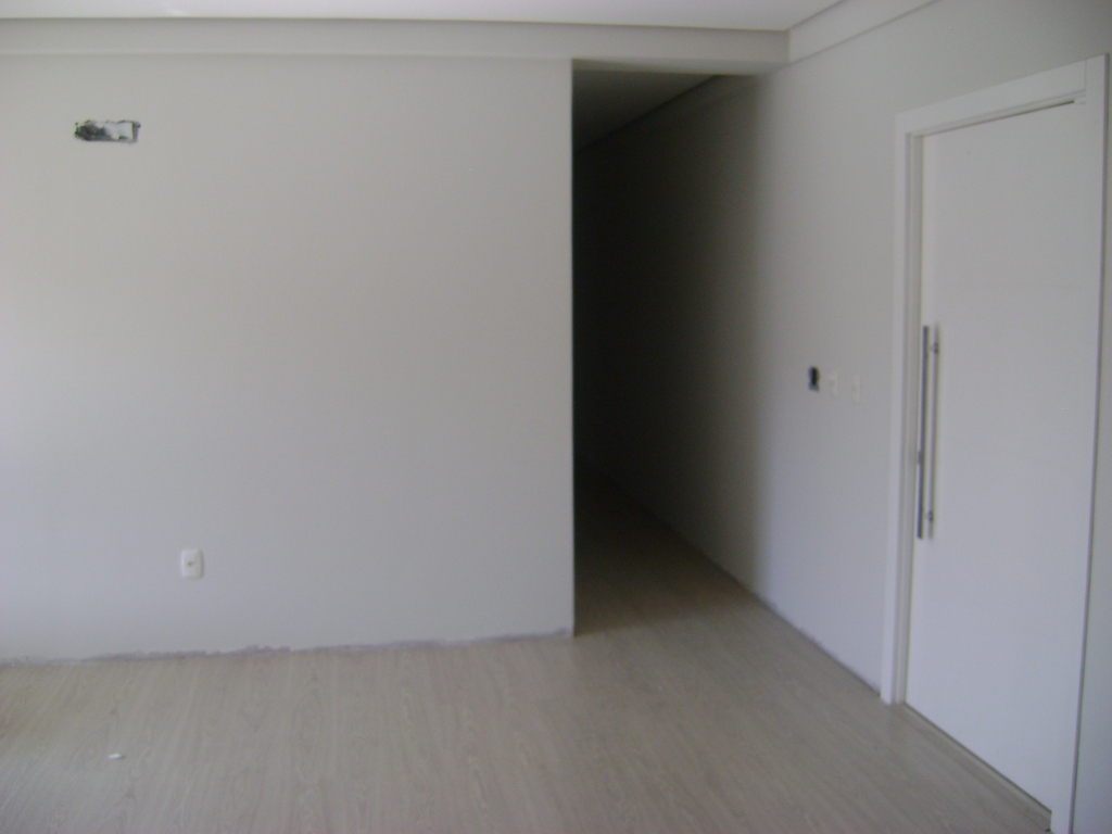 APARTAMENTO COM 3 DORMITÓRIOS