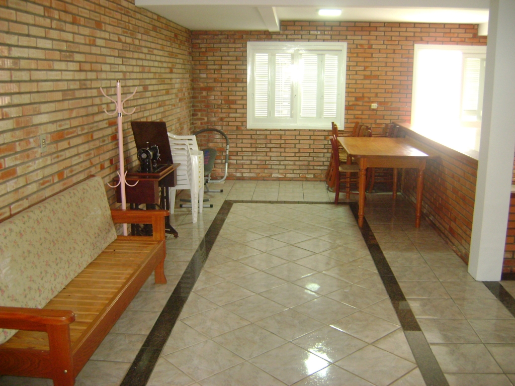 PORÃO (COMERCIAL)