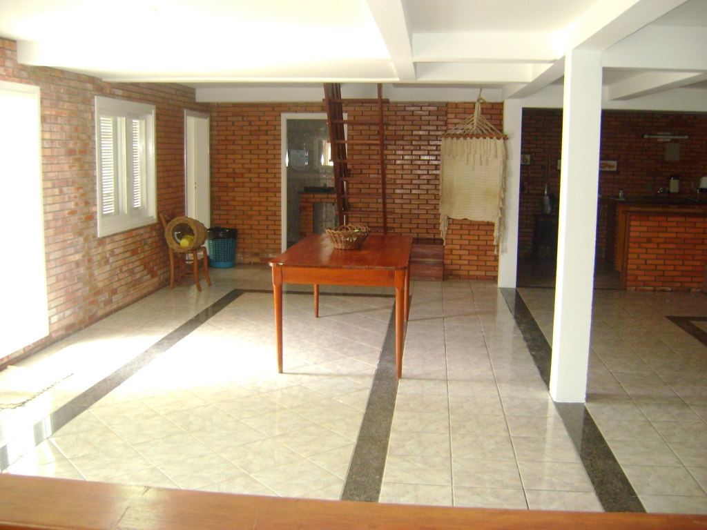 PORÃO (COMERCIAL)