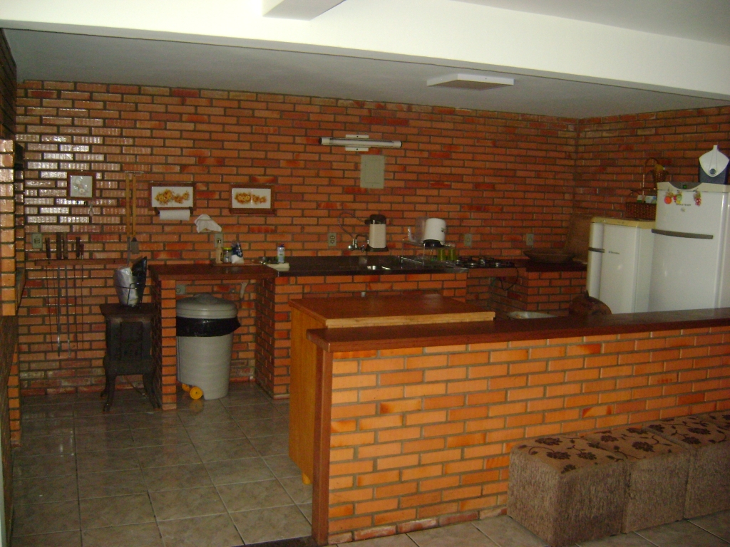 PORÃO (COMERCIAL)