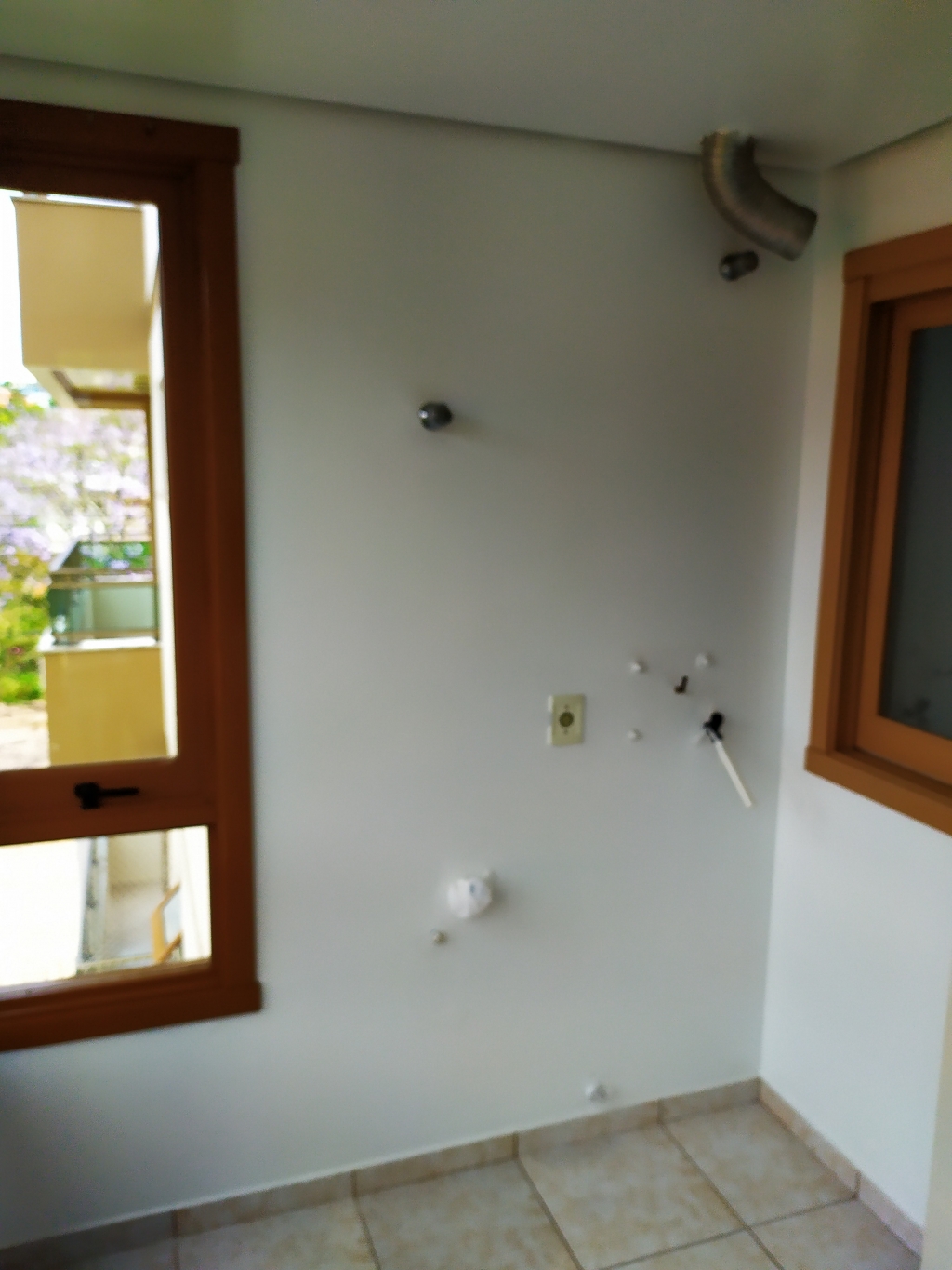 APARTAMENTO COM 3 DORMITÓRIOS