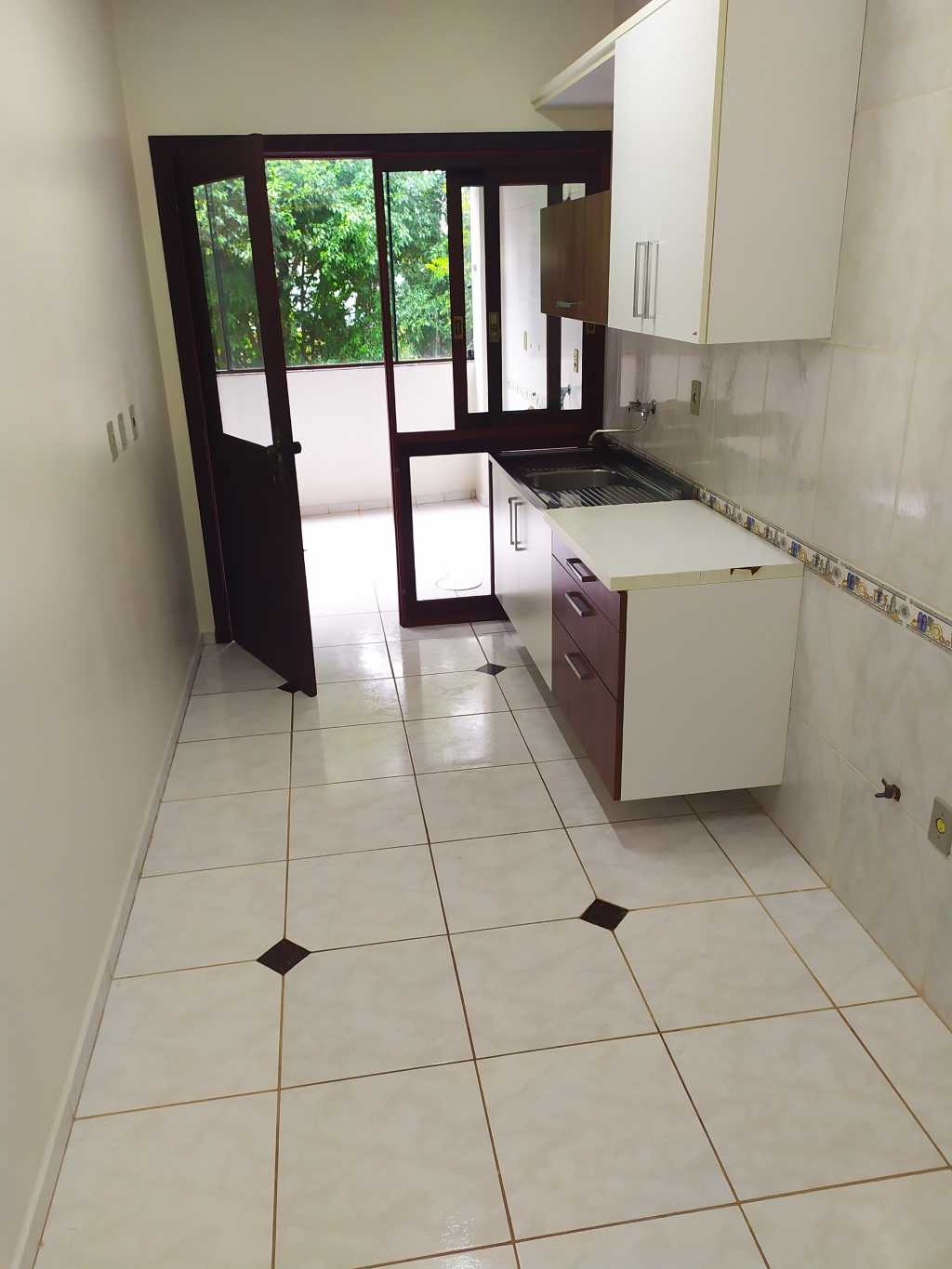 APARTAMENTO COM 2 DORMITÓRIOS