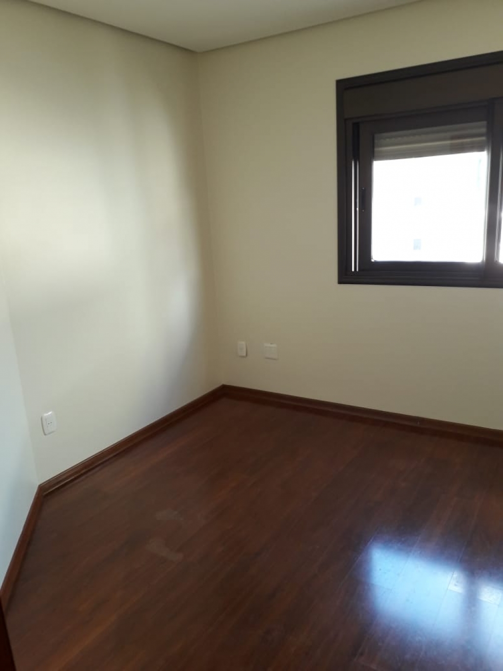 APARTAMENTO COM 3 DORMITÓRIOS