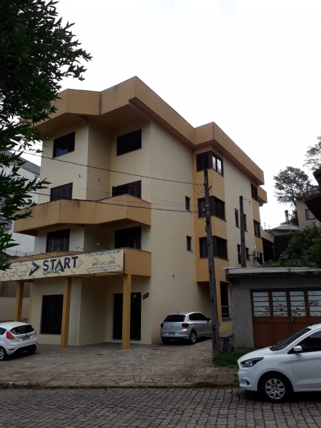 APARTAMENTO COM 3 DORMITÓRIOS