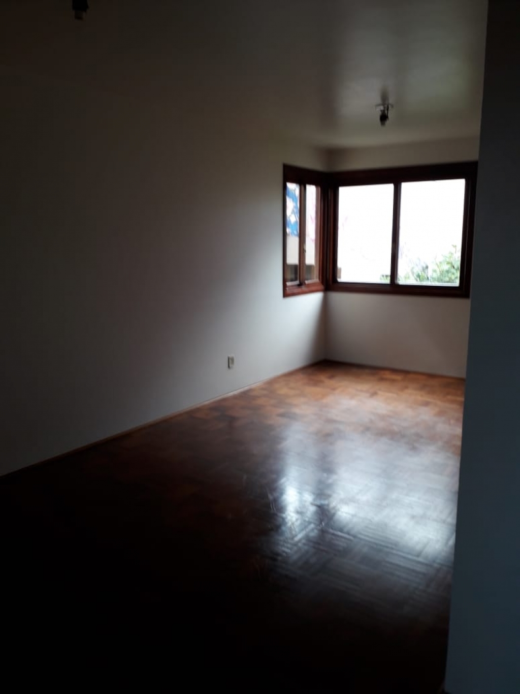 APARTAMENTO COM 3 DORMITÓRIOS