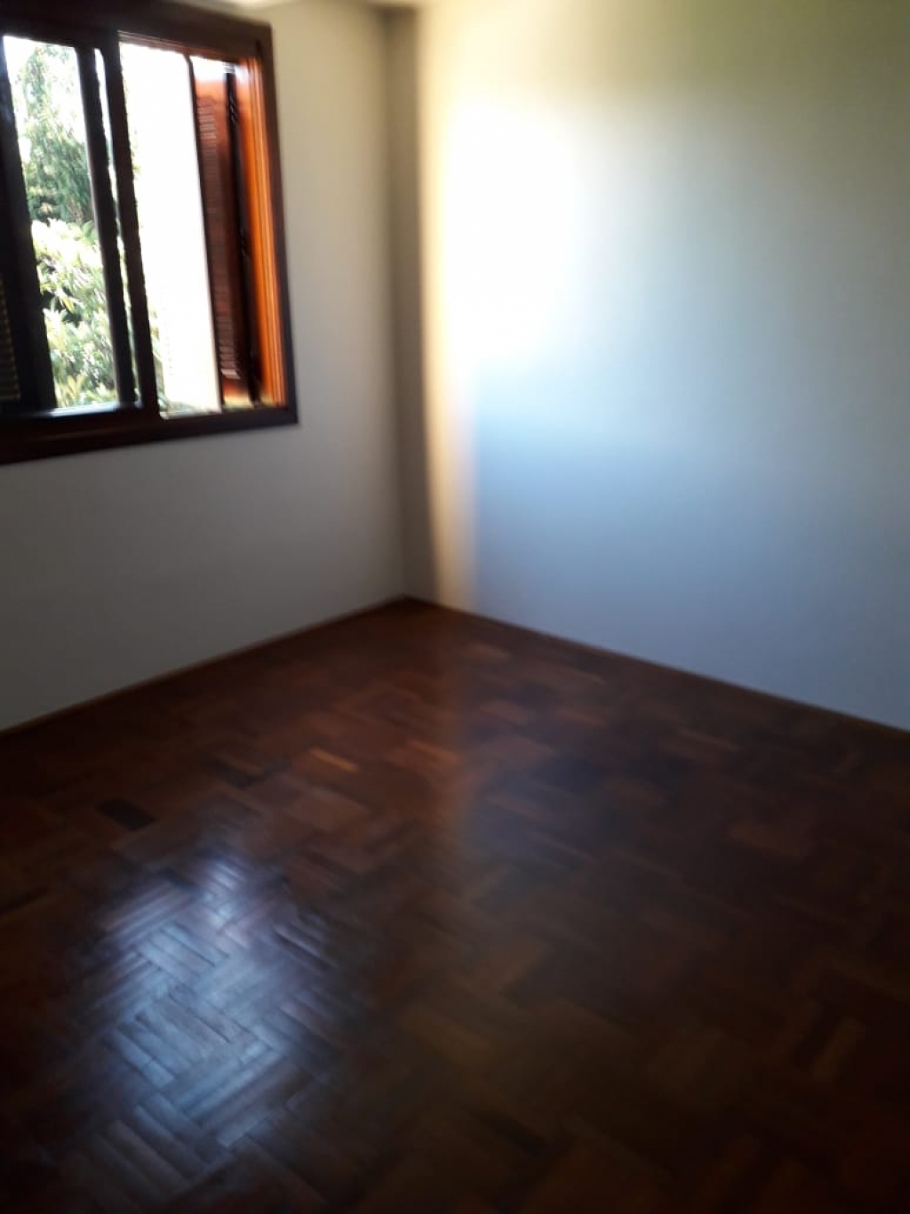 APARTAMENTO COM 3 DORMITÓRIOS