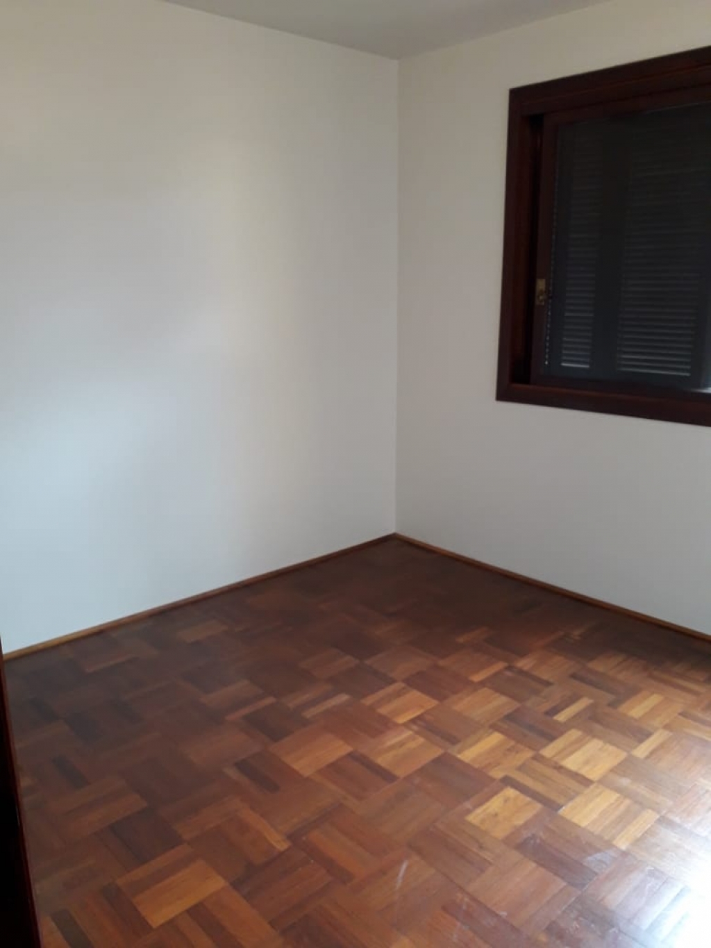 APARTAMENTO COM 3 DORMITÓRIOS
