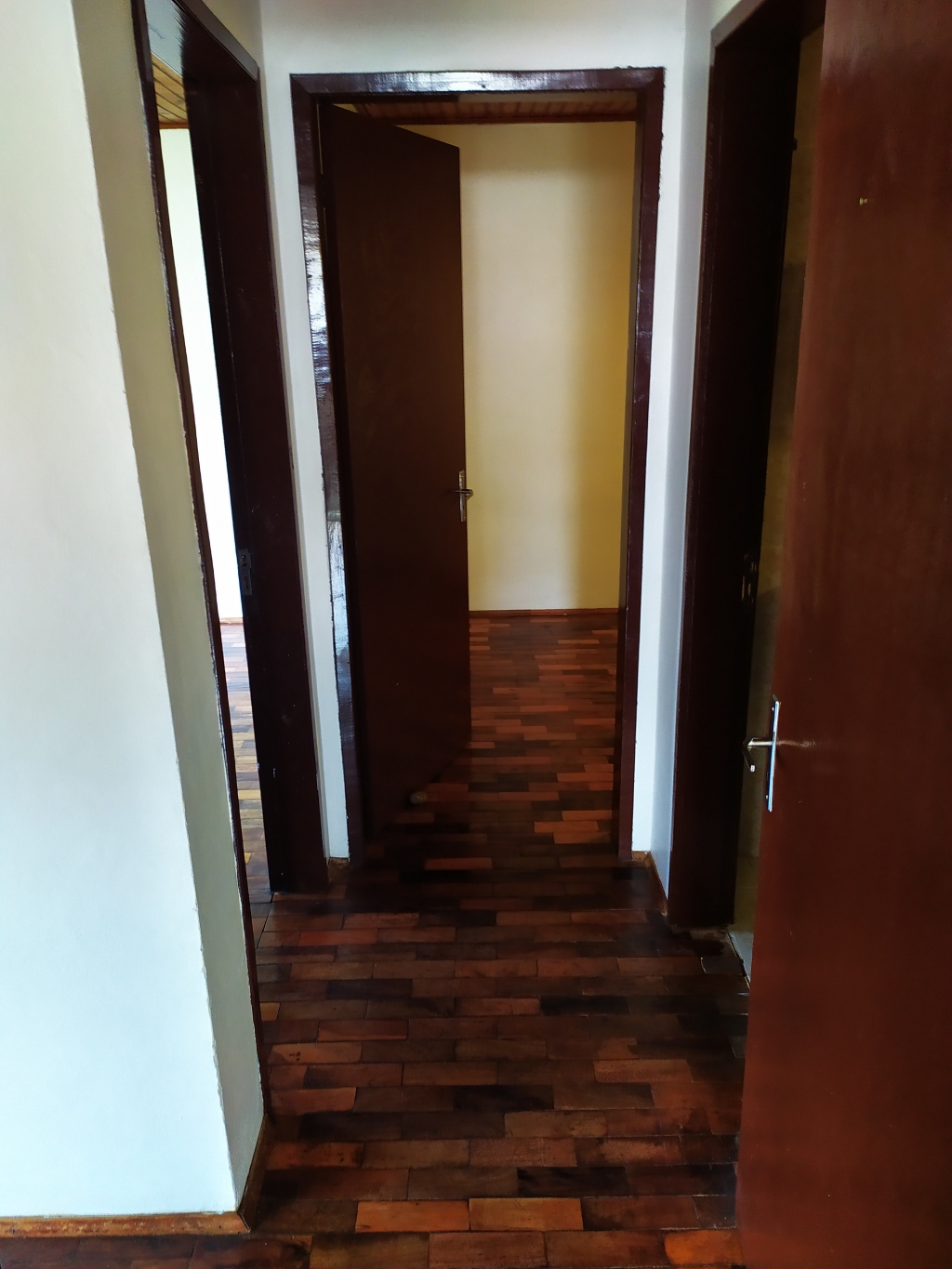 CASA COM 2 DORMITÓRIOS