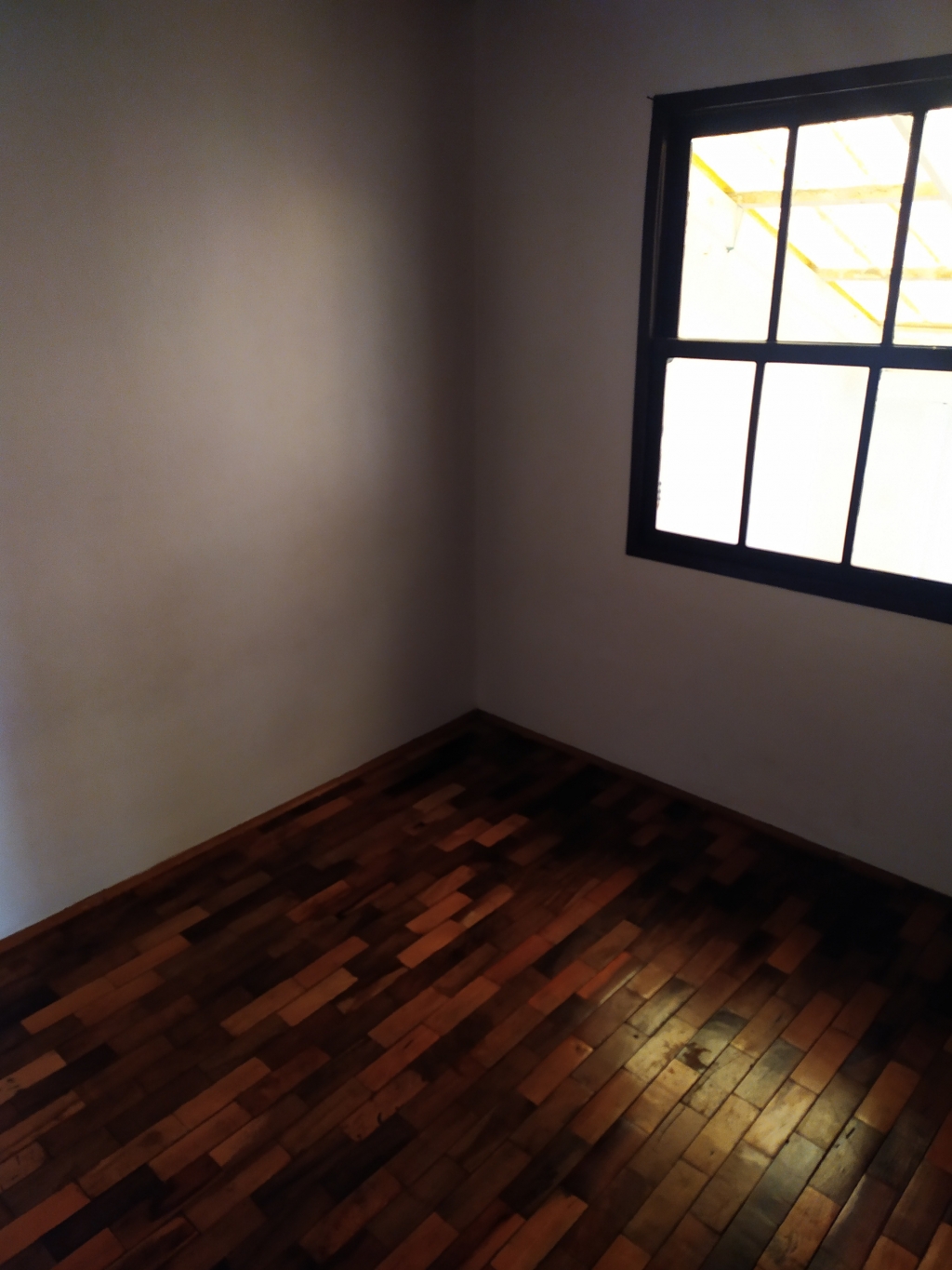 CASA COM 2 DORMITÓRIOS