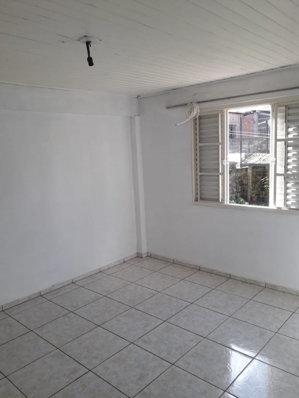 PORÃO COM 2 DORMITÓRIOS