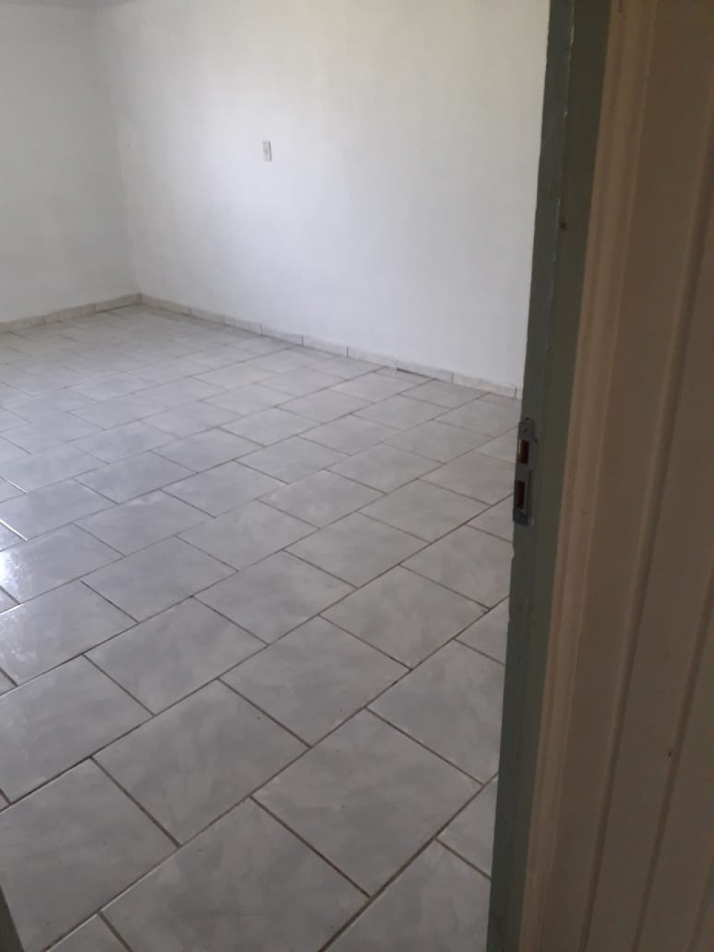 PORÃO COM 2 DORMITÓRIOS