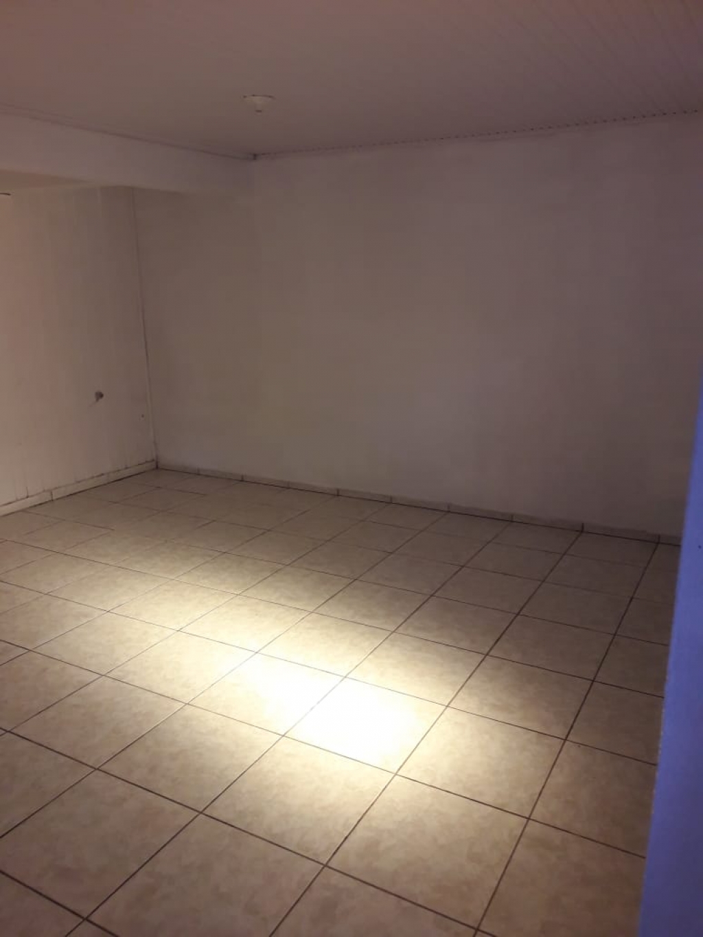 PORÃO COM 2 DORMITÓRIOS