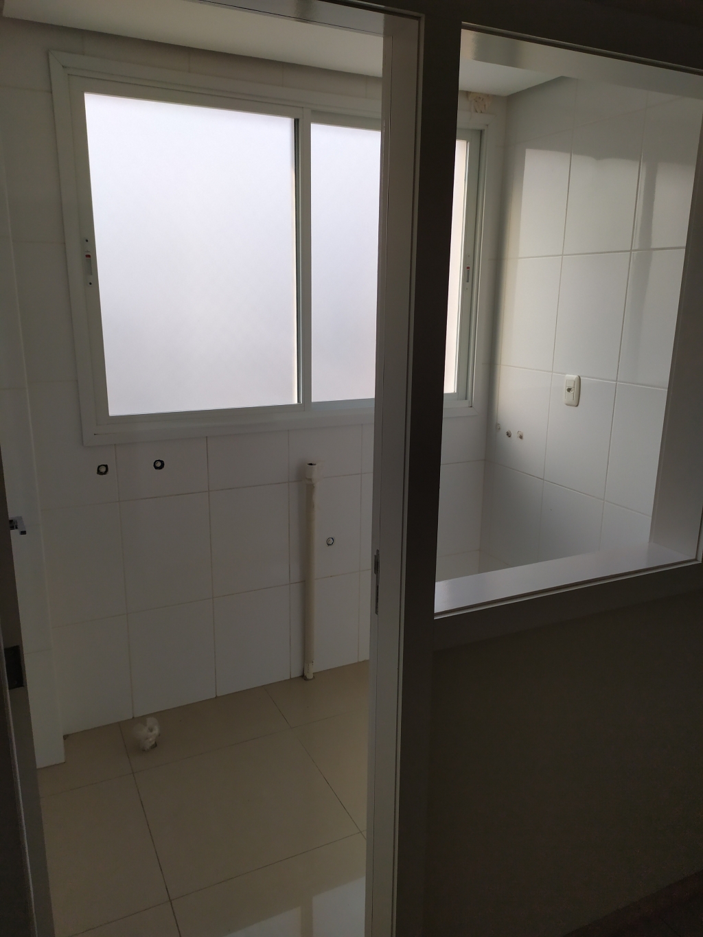 APARTAMENTO COM 3 DORMITÓRIOS