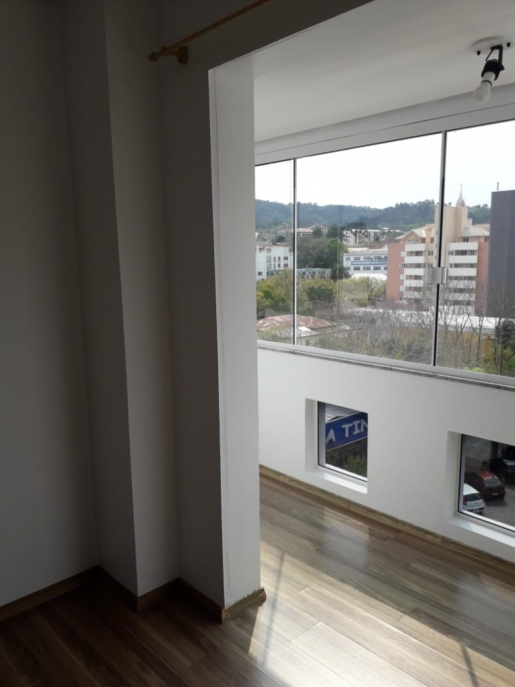 APARTAMENTO COM 3 DORMITÓRIOS