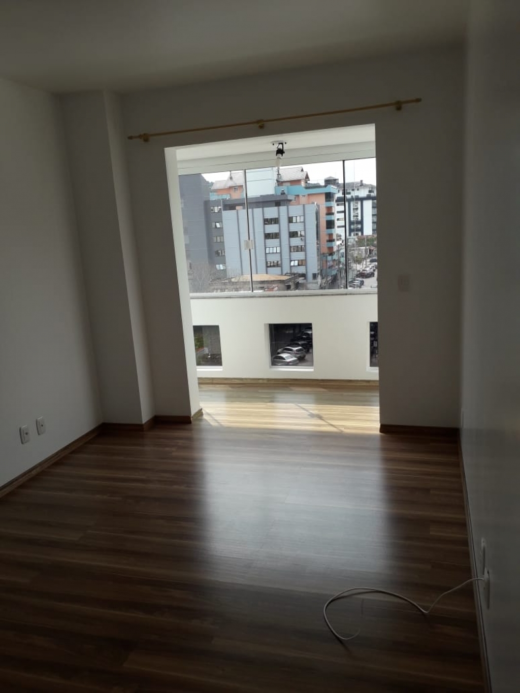 APARTAMENTO COM 3 DORMITÓRIOS