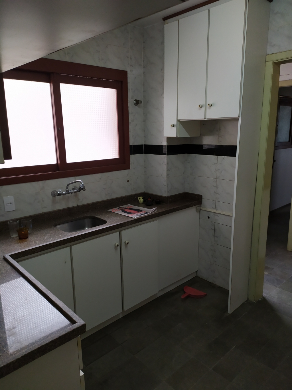 APARTAMENTO MOBILIADO