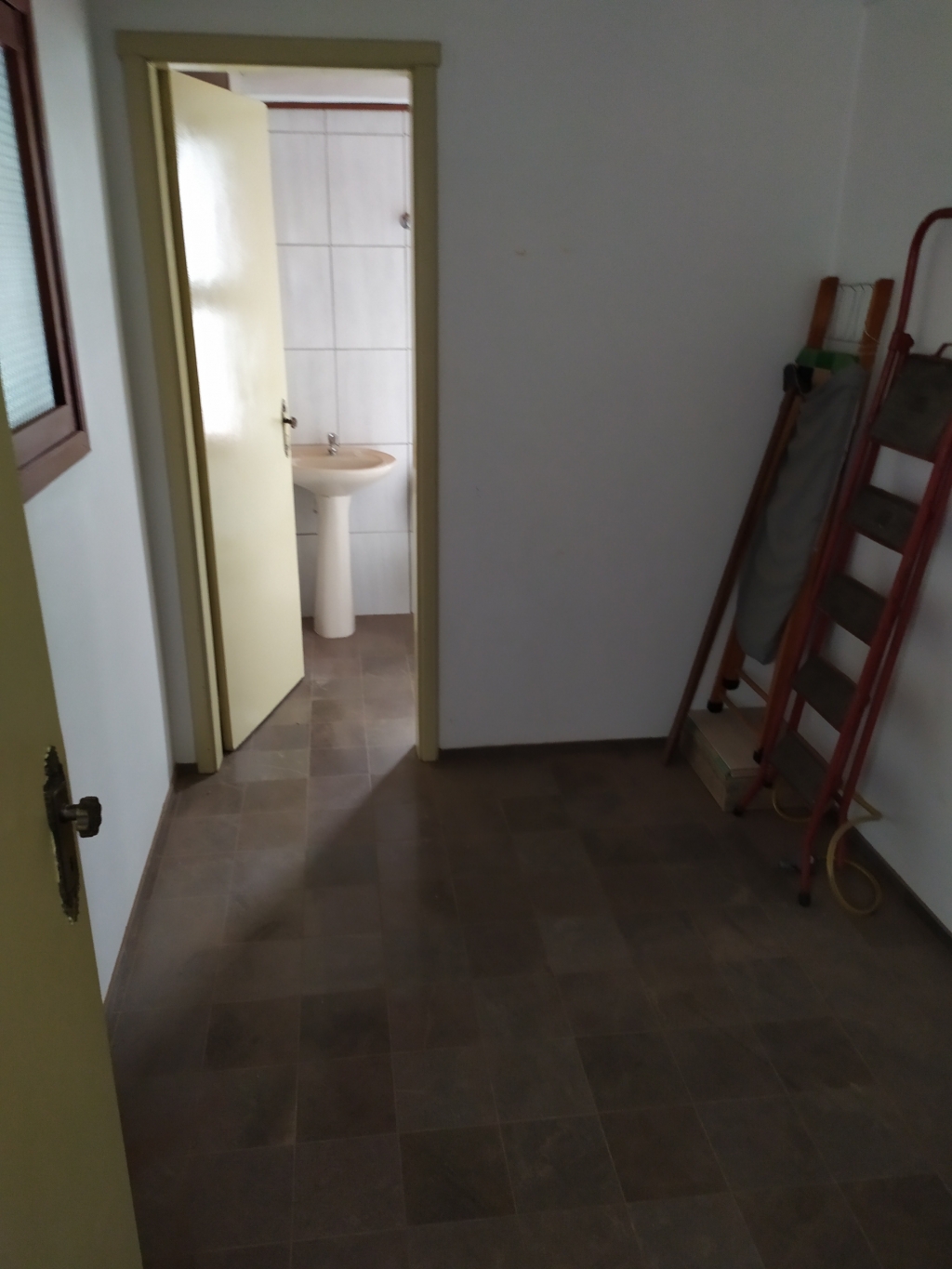 APARTAMENTO MOBILIADO