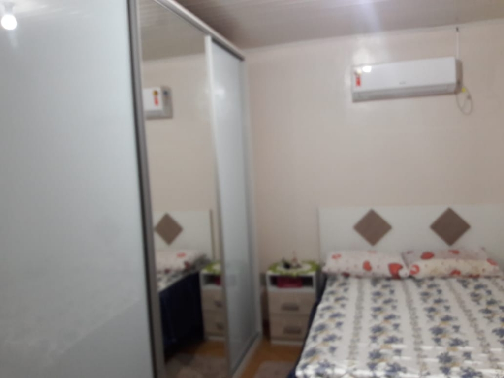 CASA COM 4 DORMITÓRIOS