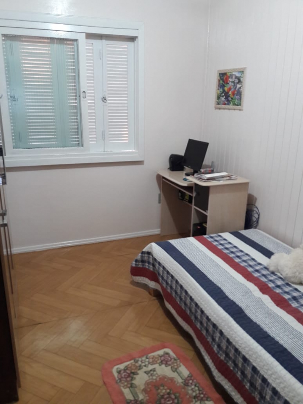 CASA COM 4 DORMITÓRIOS
