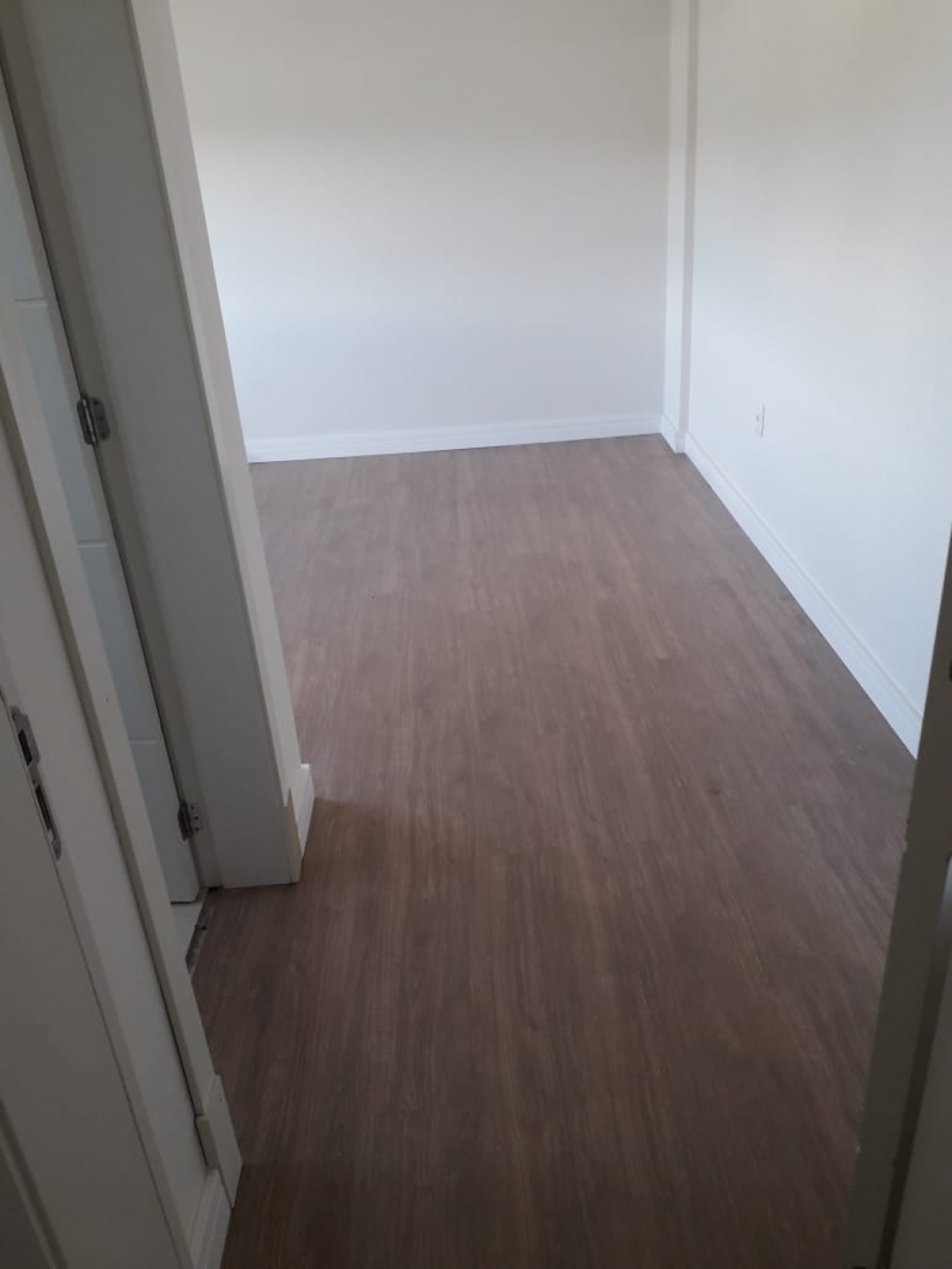 APARTAMENTO COM 3 DORMITÓRIOS
