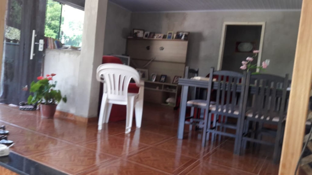 CASA COM 3 DORMITÓRIOS