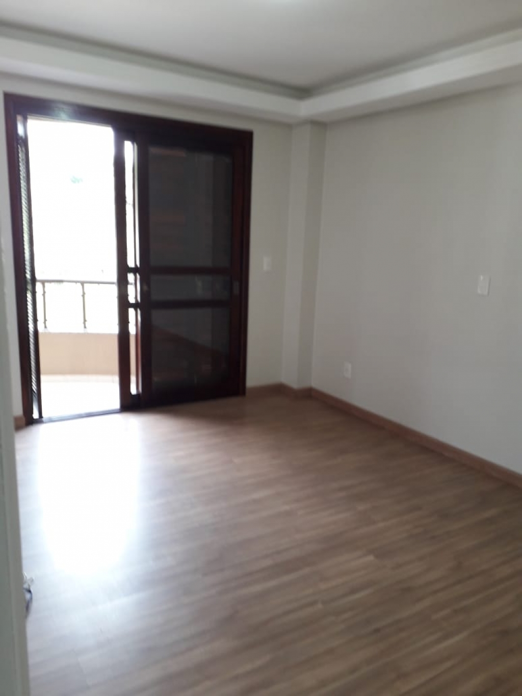 APARTAMENTO COM 3 DORMITÓRIOS