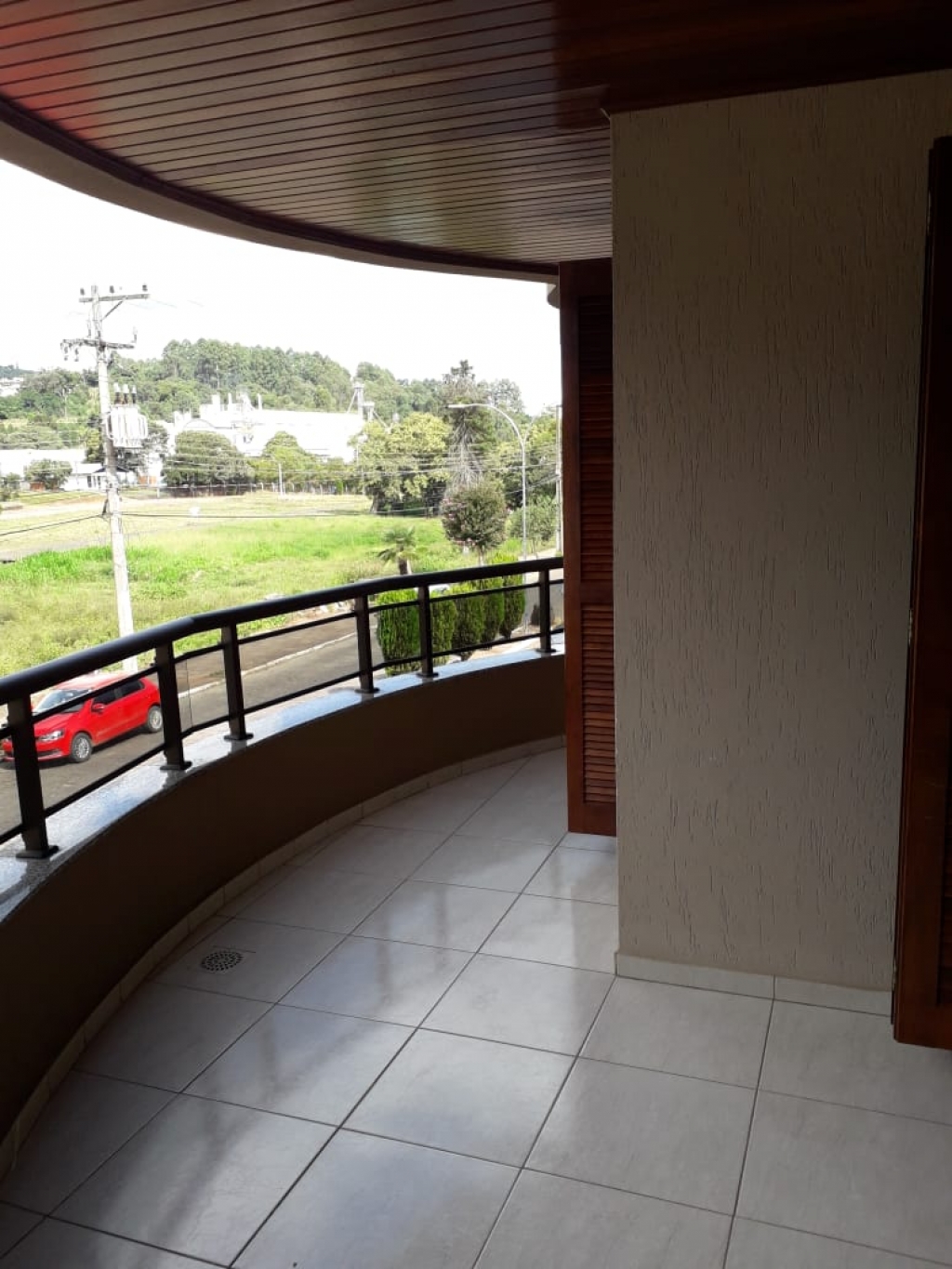 APARTAMENTO COM 3 DORMITÓRIOS