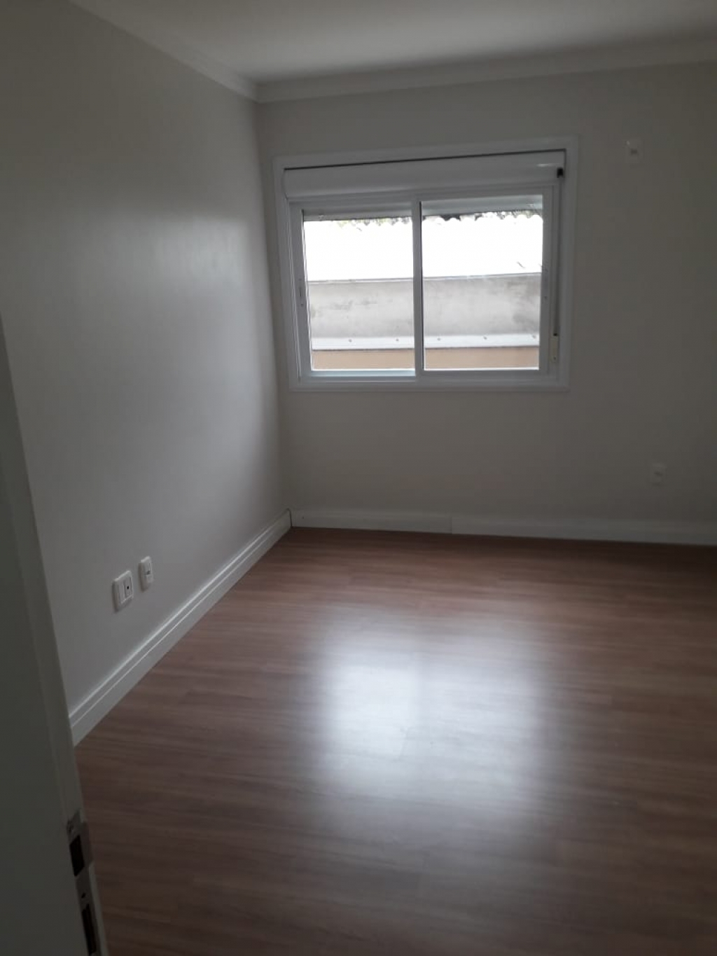 APARTAMENTO COM 3 DORMITÓRIOS