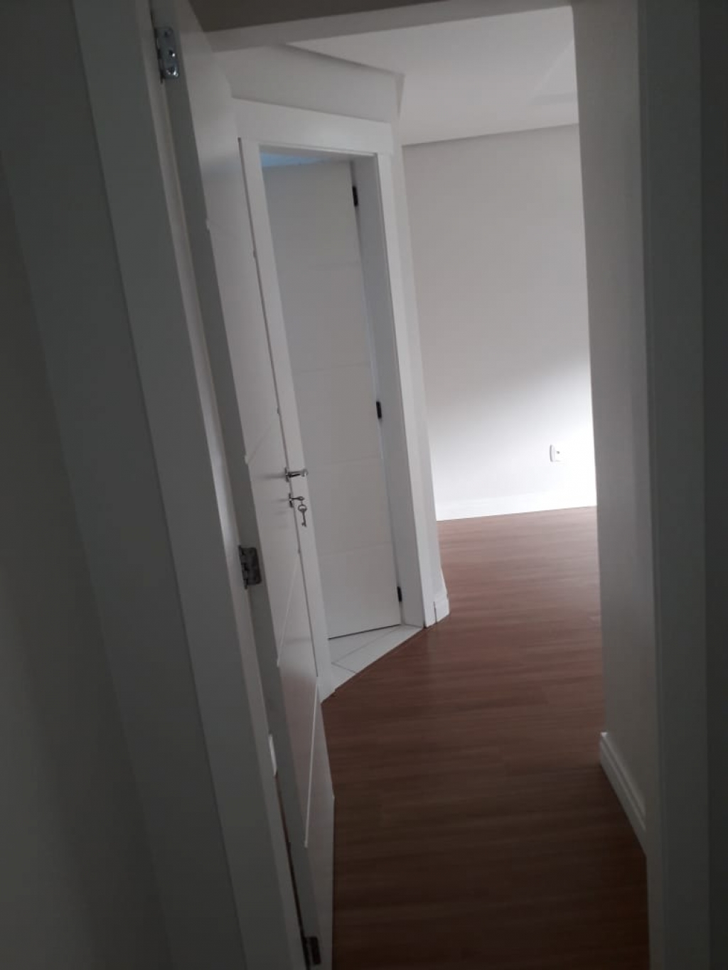 APARTAMENTO COM 3 DORMITÓRIOS