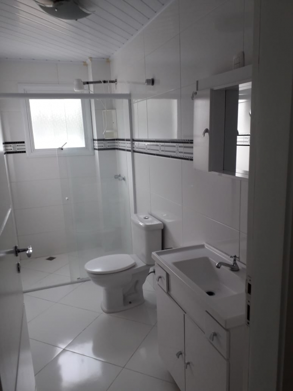 APARTAMENTO COM 3 DORMITÓRIOS