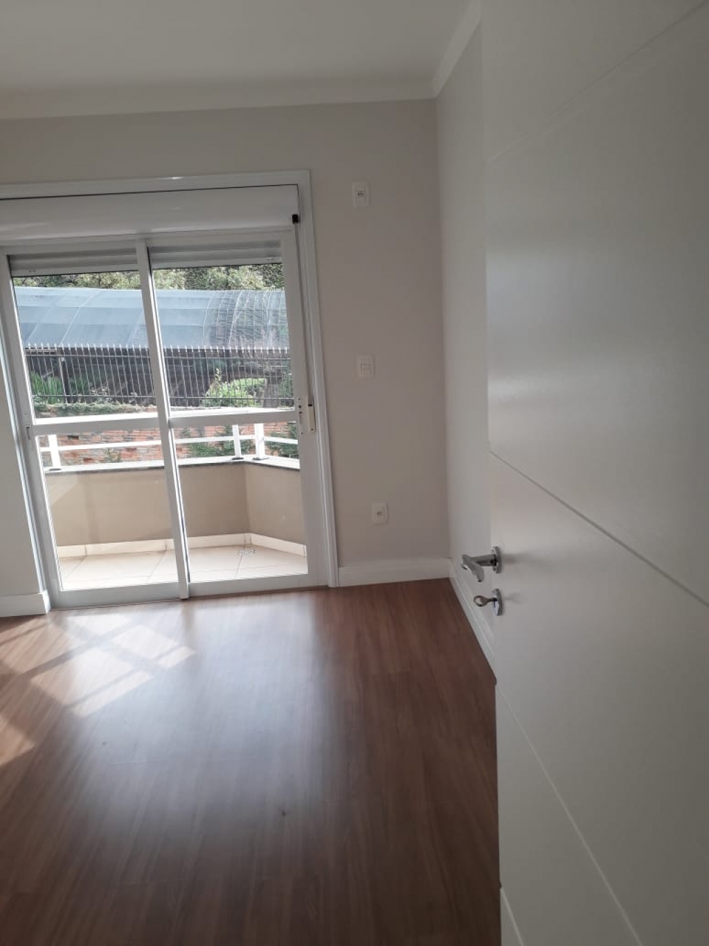 APARTAMENTO COM 3 DORMITÓRIOS