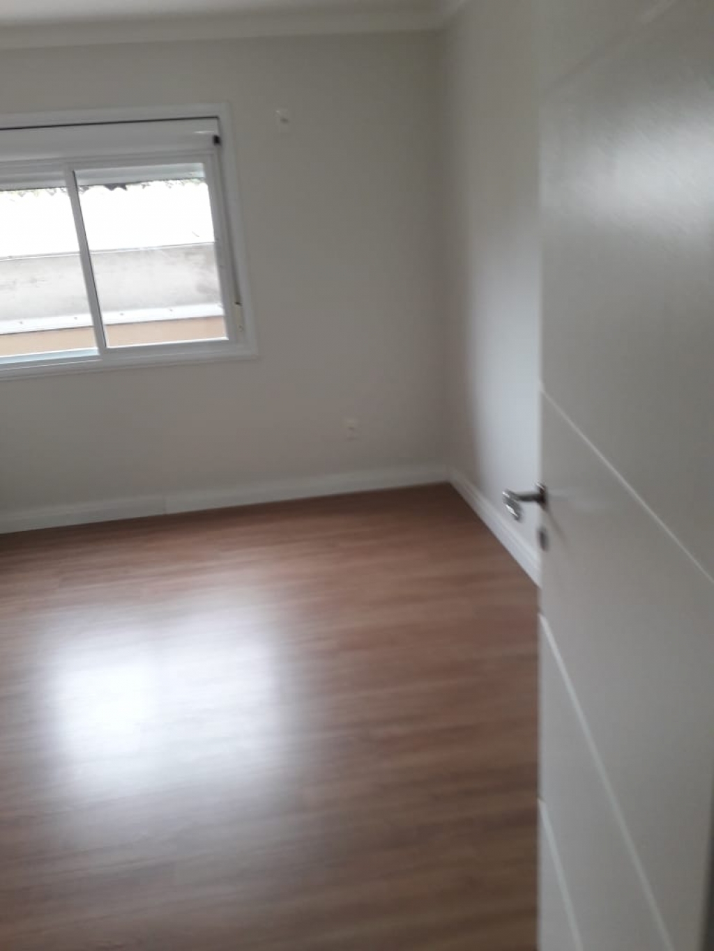 APARTAMENTO COM 3 DORMITÓRIOS