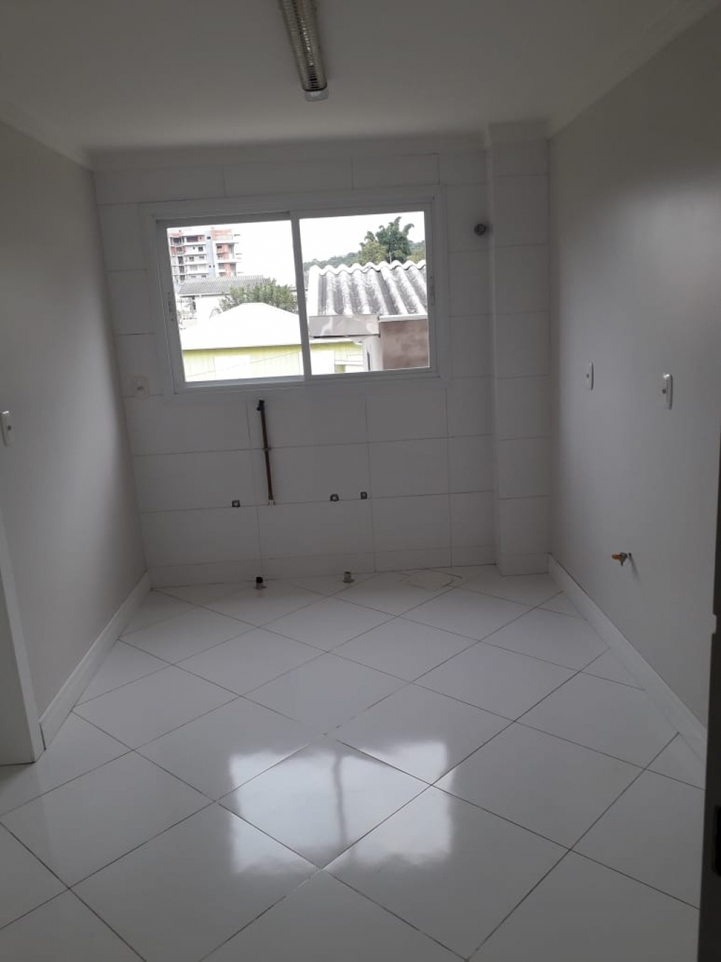 APARTAMENTO COM 3 DORMITÓRIOS