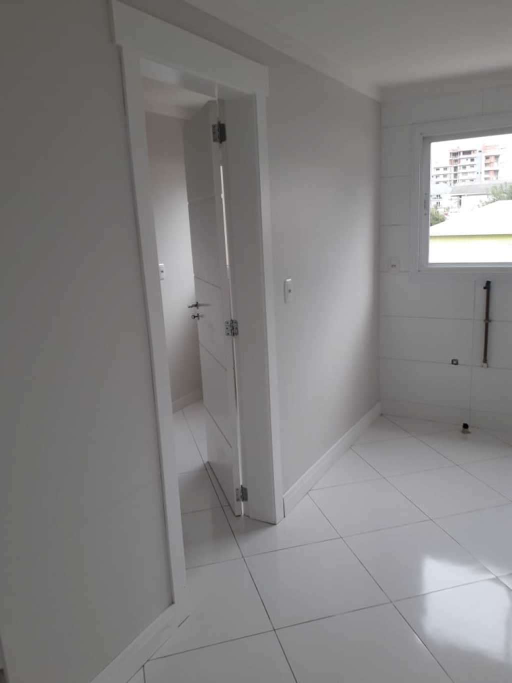 APARTAMENTO COM 3 DORMITÓRIOS