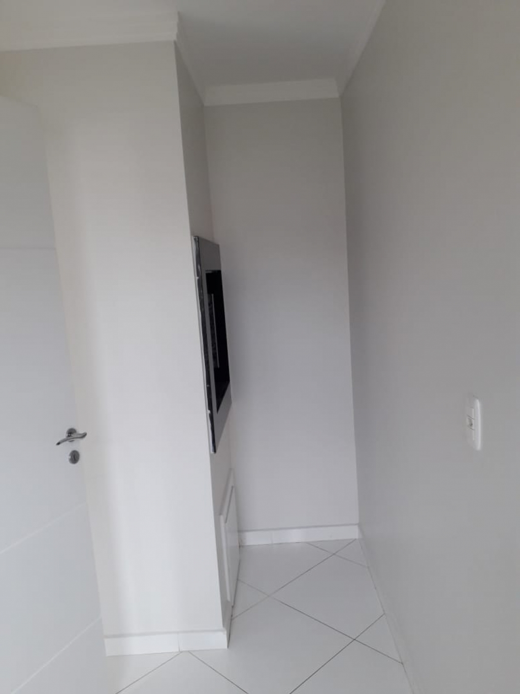 APARTAMENTO COM 3 DORMITÓRIOS